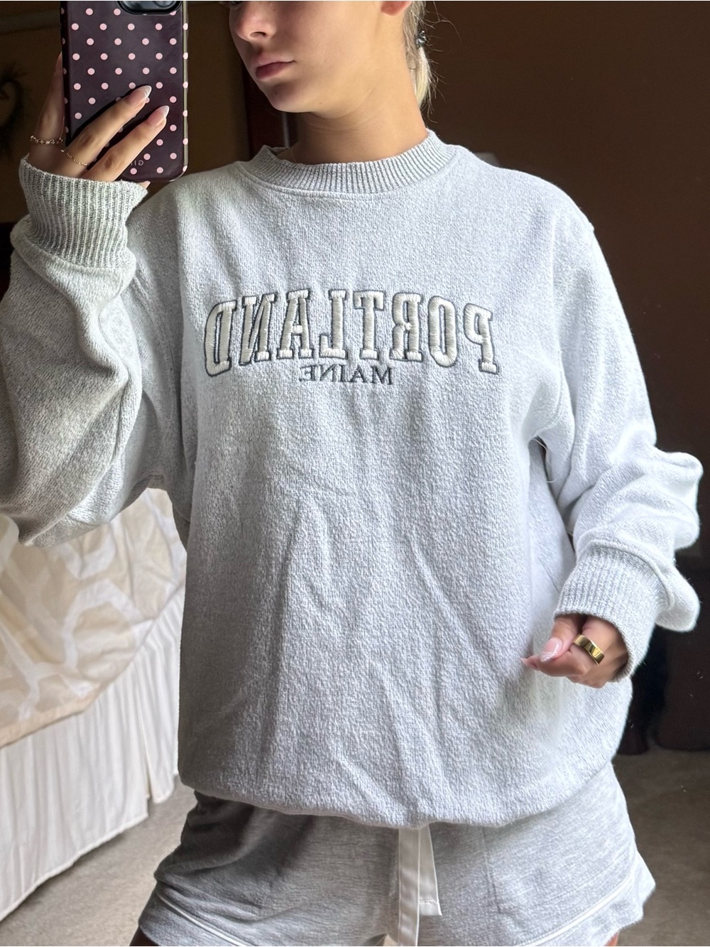 Women's Crewneck Sweatshirt - Light Gray